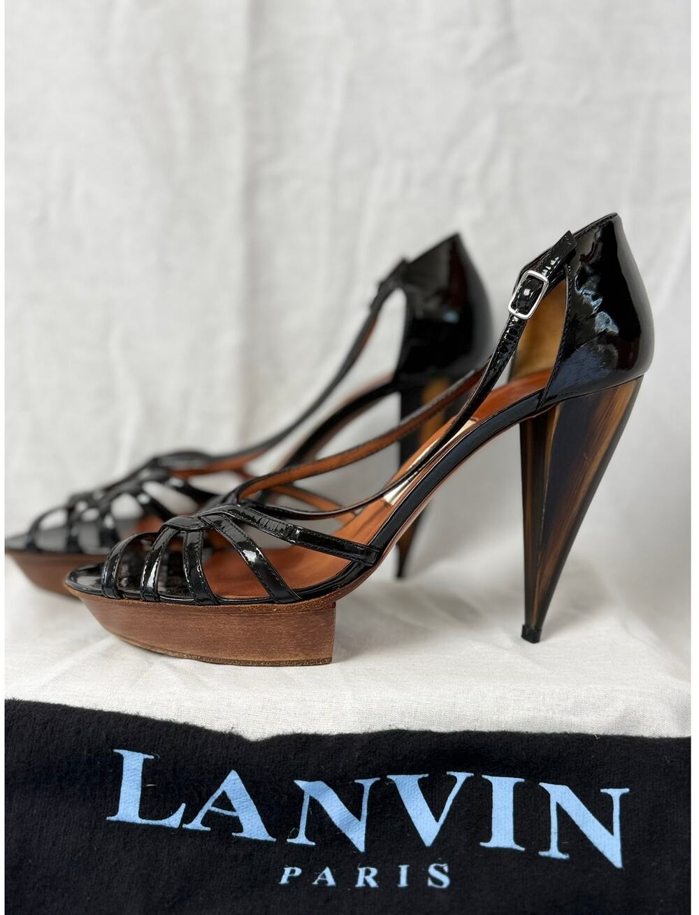 Lanvin Paris Summer '07 Black Patent Leather Platform Sandals Wood Heel EU 41